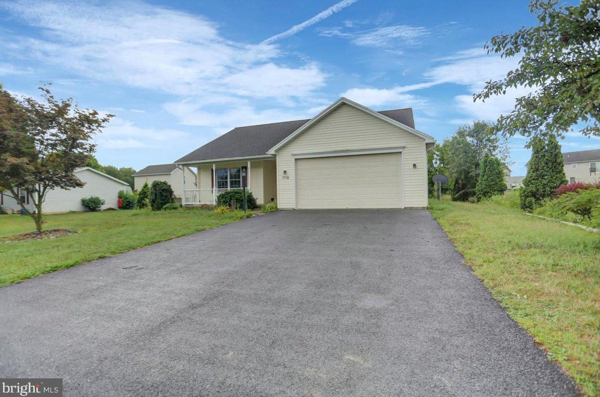 3728 Mountain Shadow Dr, Fayetteville, PA 17222