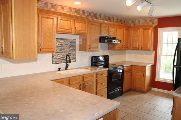 1184 Hollywell Ave, Chambersburg, PA 17201