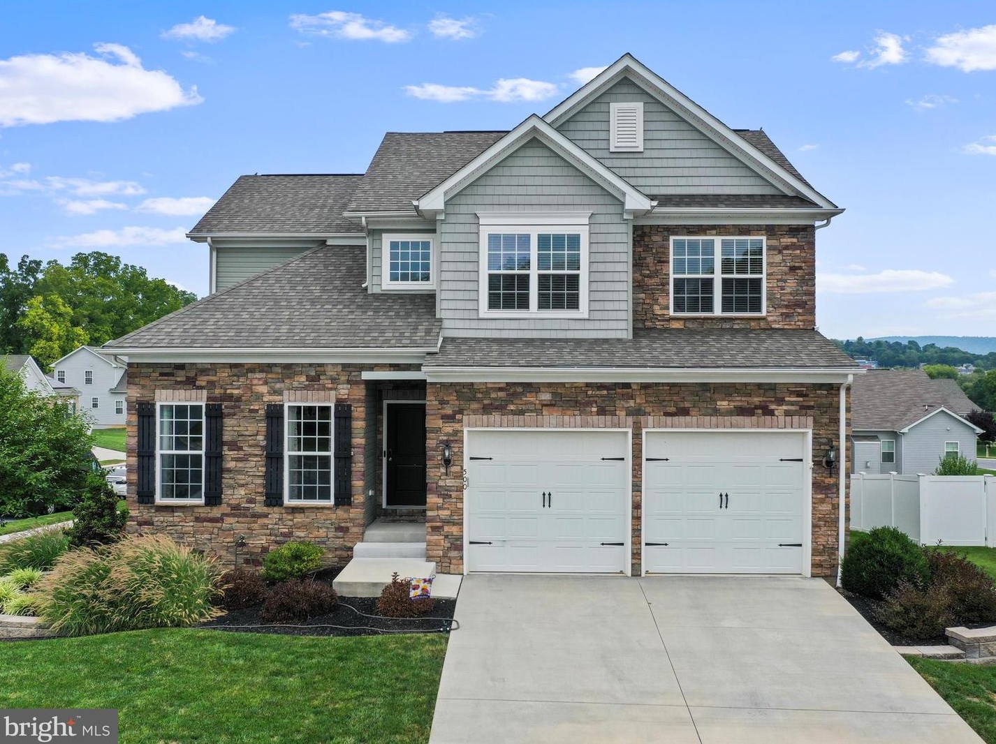 500 Evangeline Dr #143, Roadside, PA 17268
