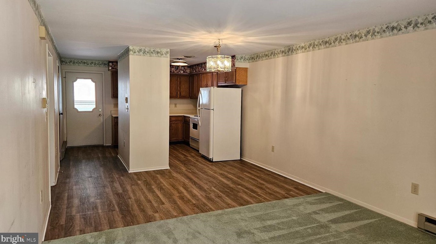 1186 Westgate Dr, Chambersburg, PA 17201
