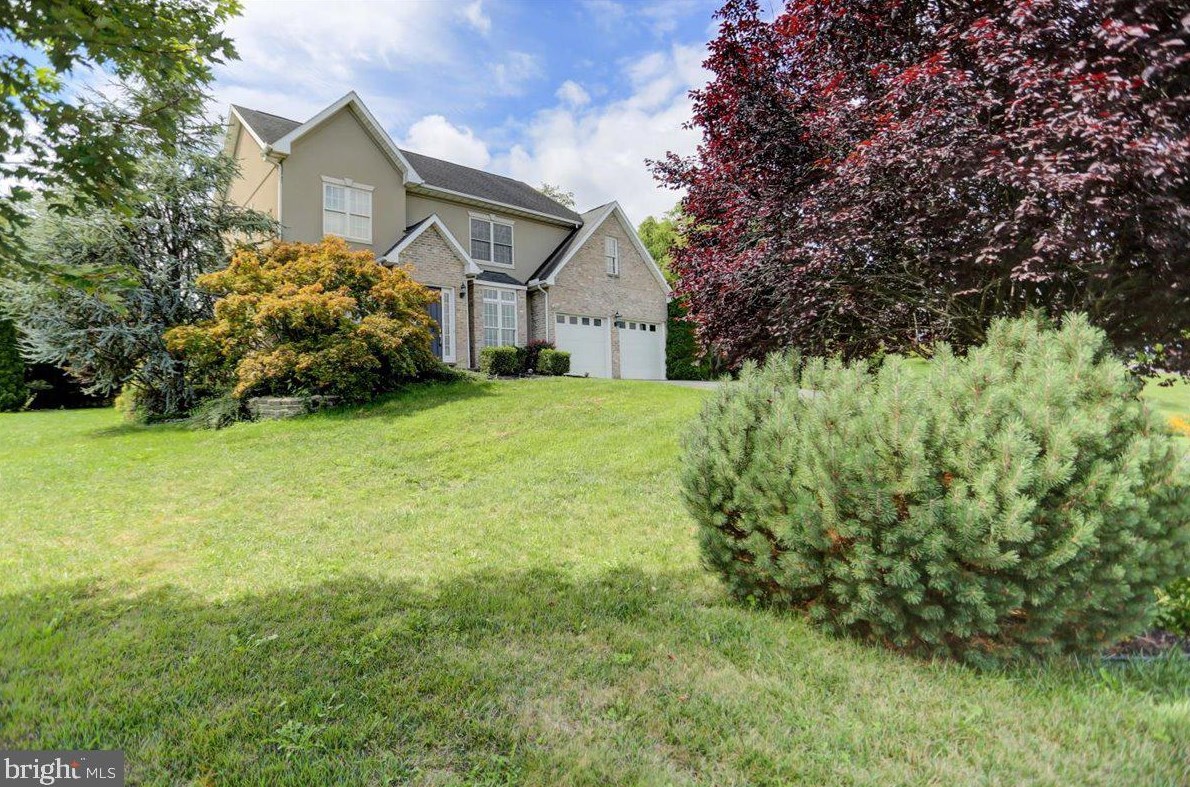 115 Moonlight Dr, Upton, PA 17225