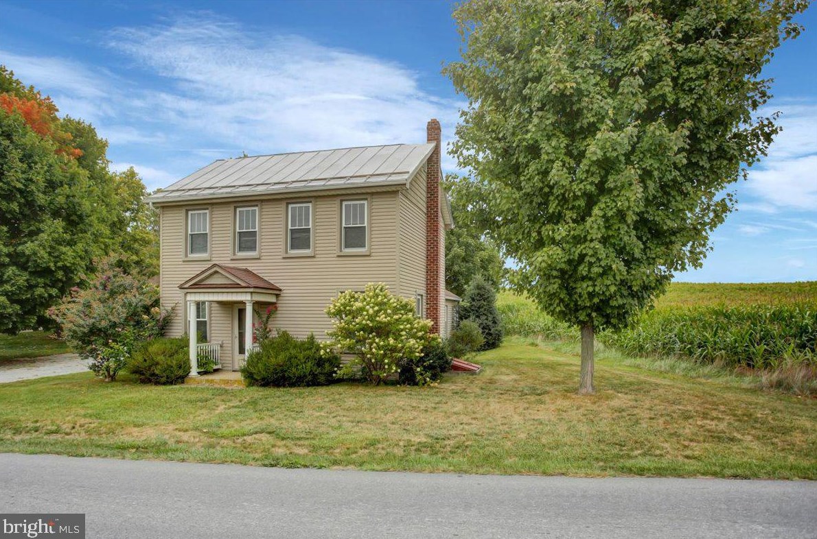 225 Mt Rock Rd, Lees Cross Roads, PA 17257