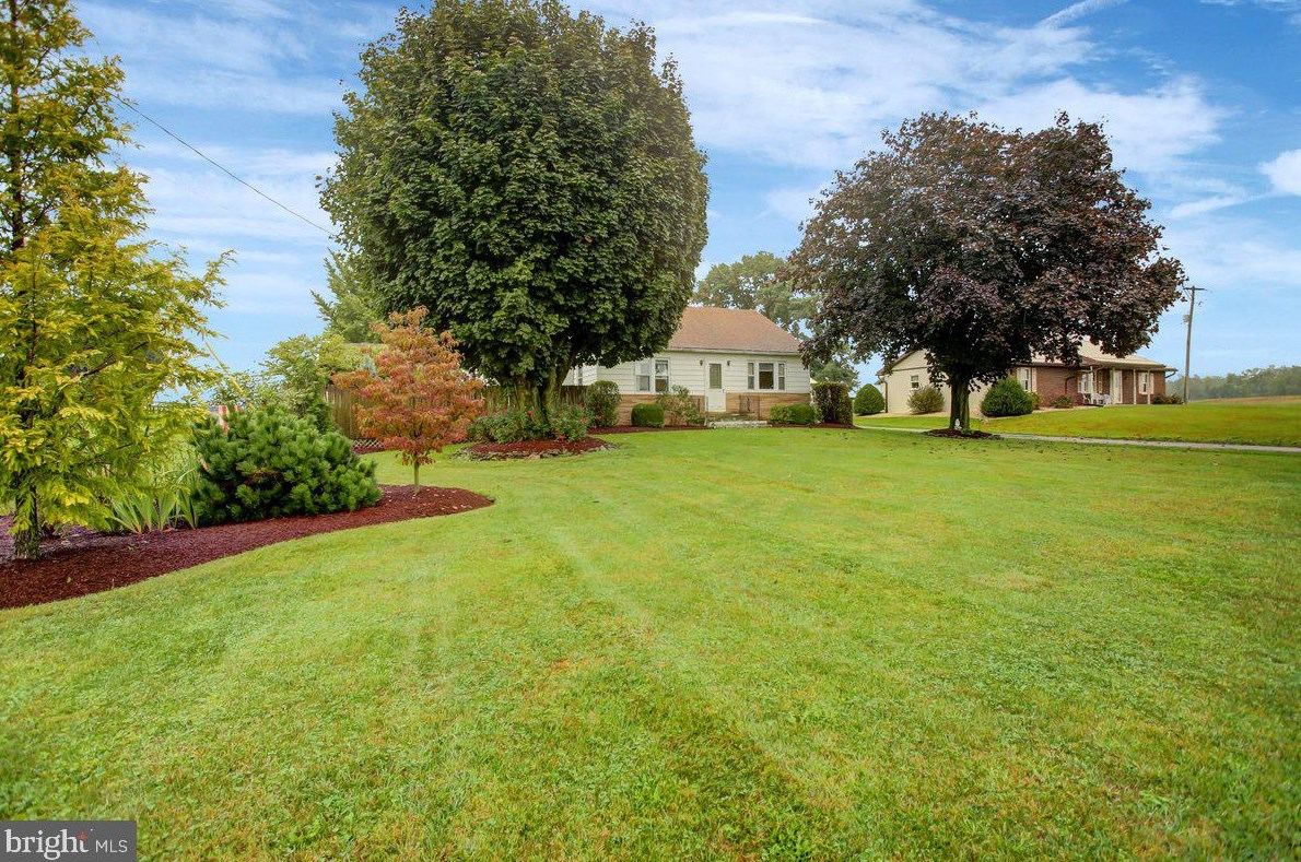 1487 Roxbury Rd, Lees Cross Roads, PA 17257