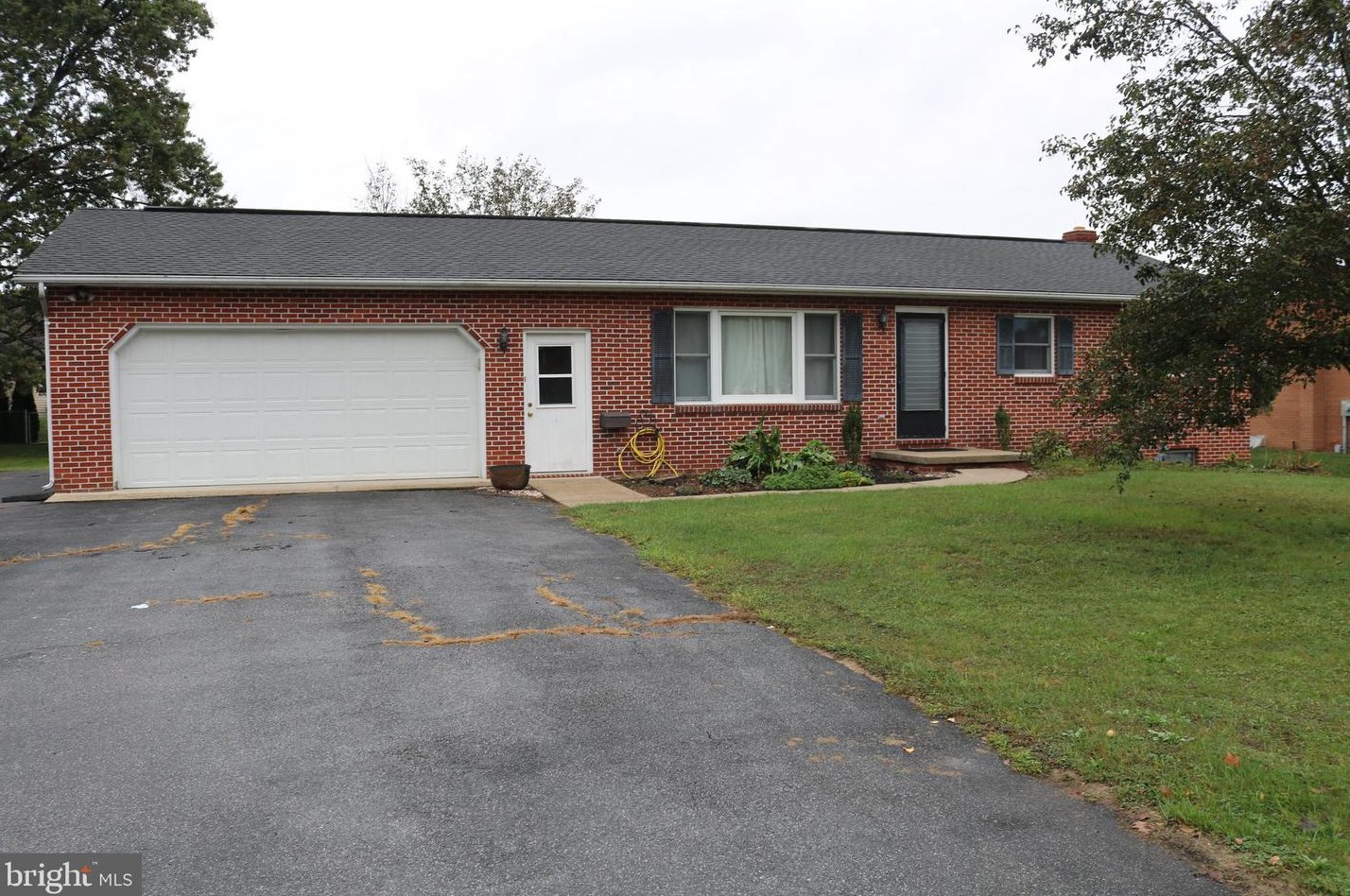 1306 3rd Ave, Chambersburg, PA 17202