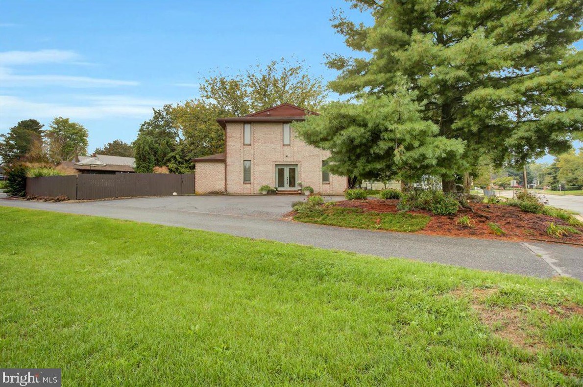 620 Brumbaugh Ave, Chambersburg, PA 17201