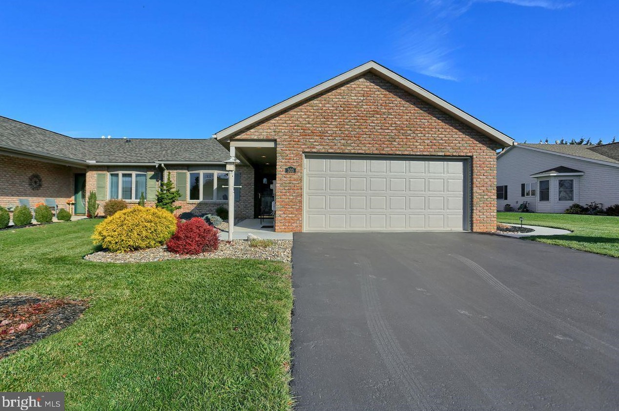 303 Woodvale Dr #61, Chambersburg, PA 17201
