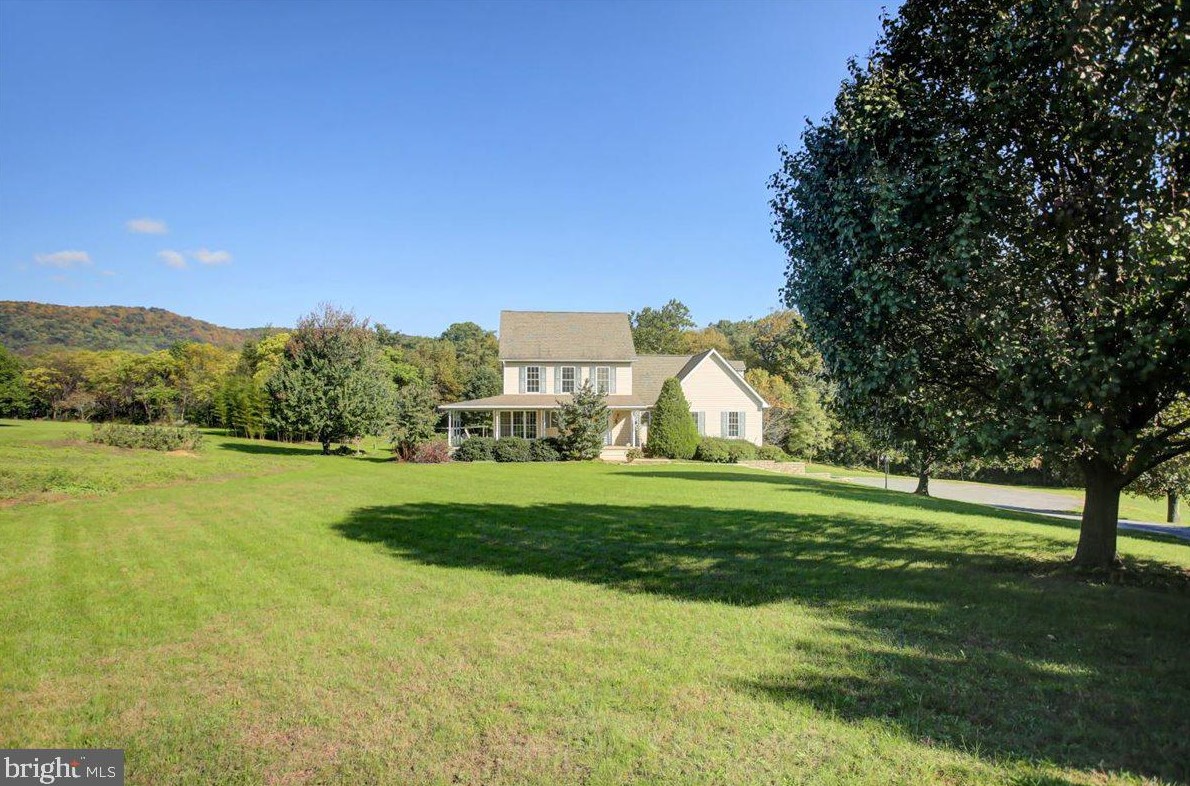 8901 Mt Olivet Rd, Chambersburg, PA 17202