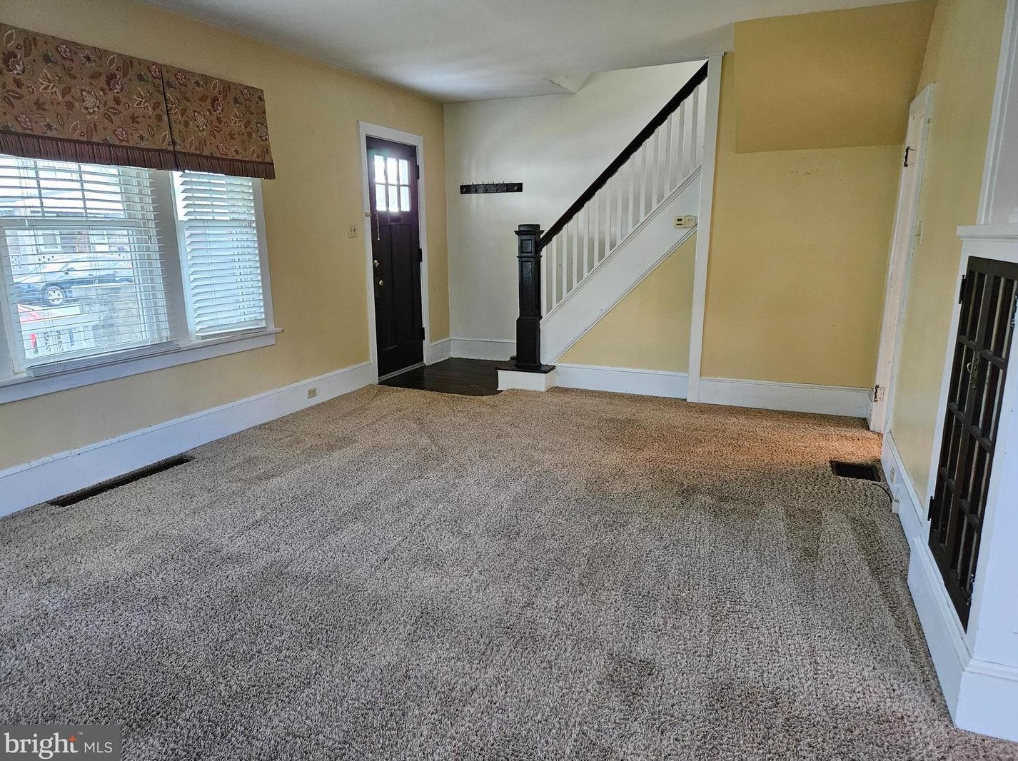 449 S 4th St, Chambersburg, PA 17201