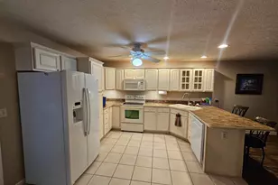 1608 Lin Mar Dr, Chambersburg, PA 17202 - Photo 4