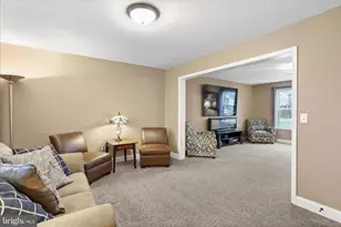 9337 Lindale Ave, Greencastle, PA 17225 - Photo 6