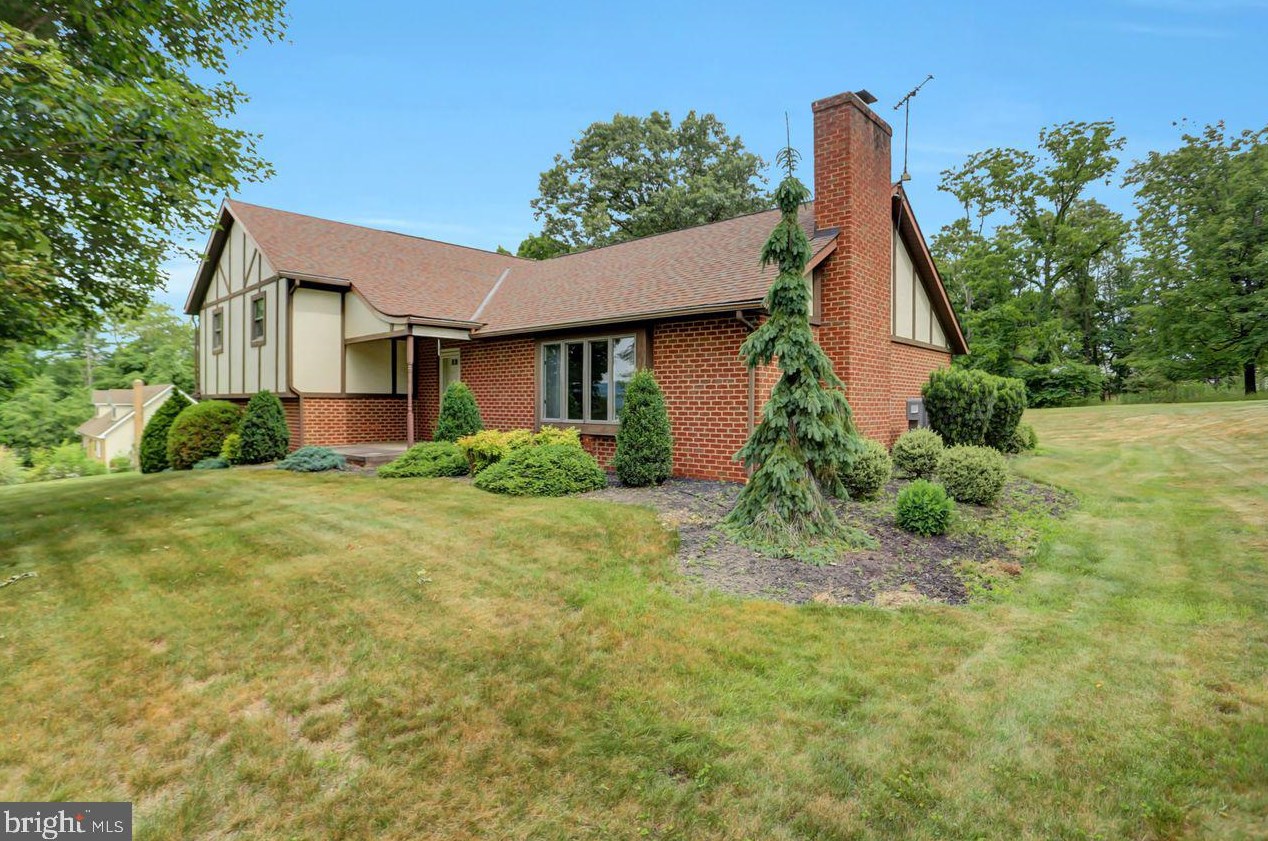 110 E Patterson St, Mc Connellsburg, PA 17233