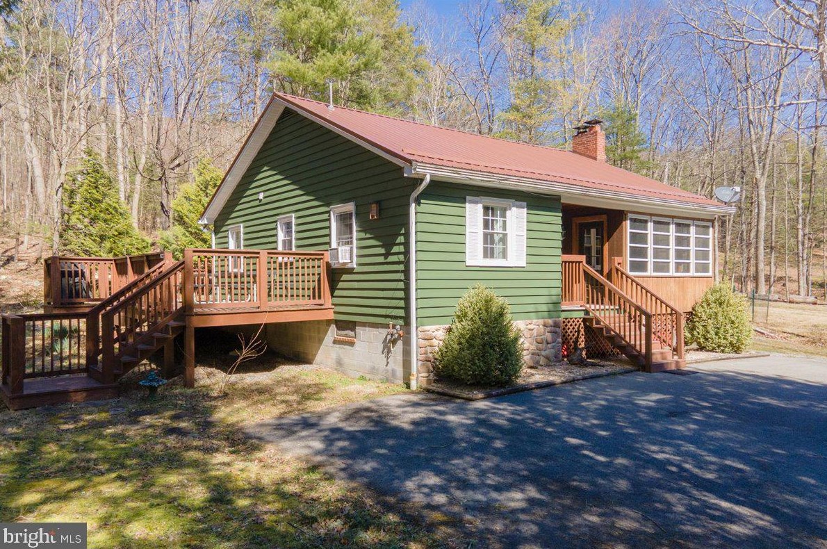 10687 Aughwick Rd, Mc Connellsburg, PA 17233