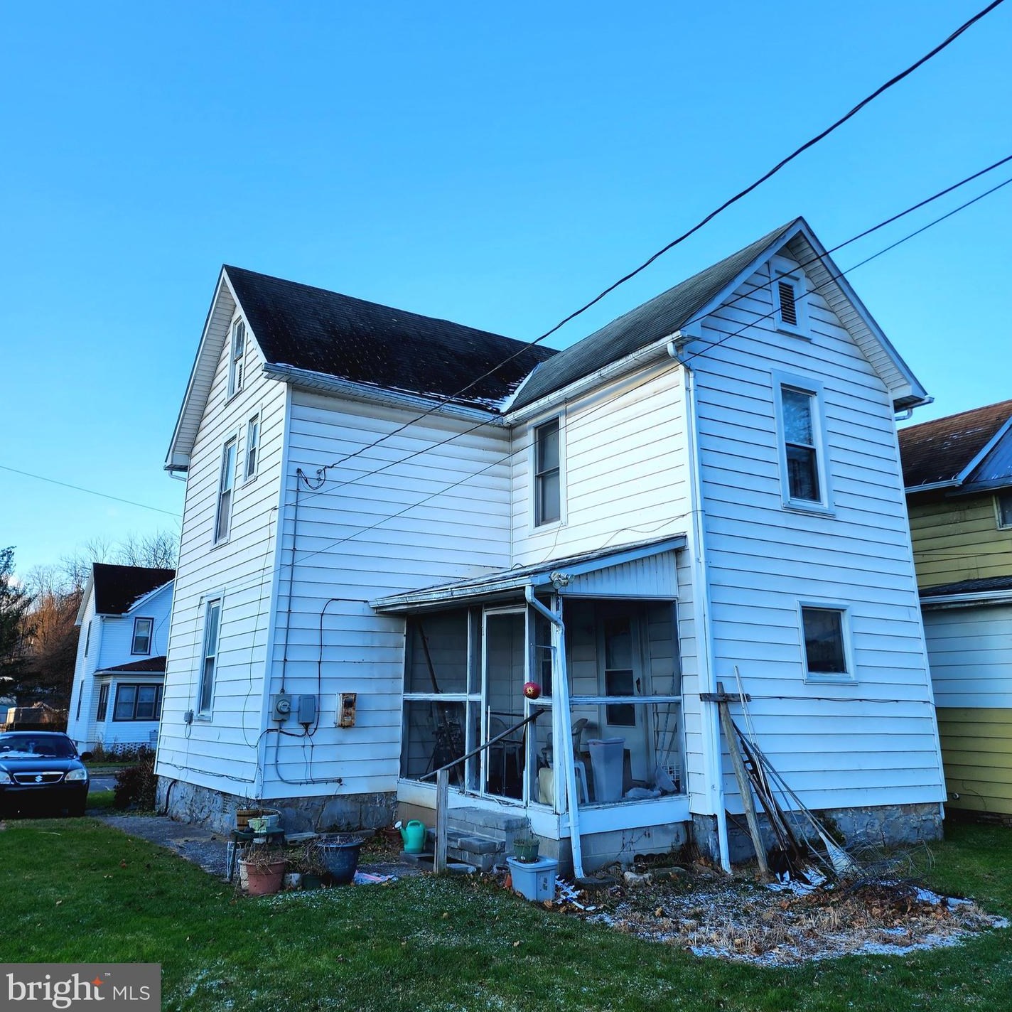 118 W Walnut St, Shirleysburg, PA 17066