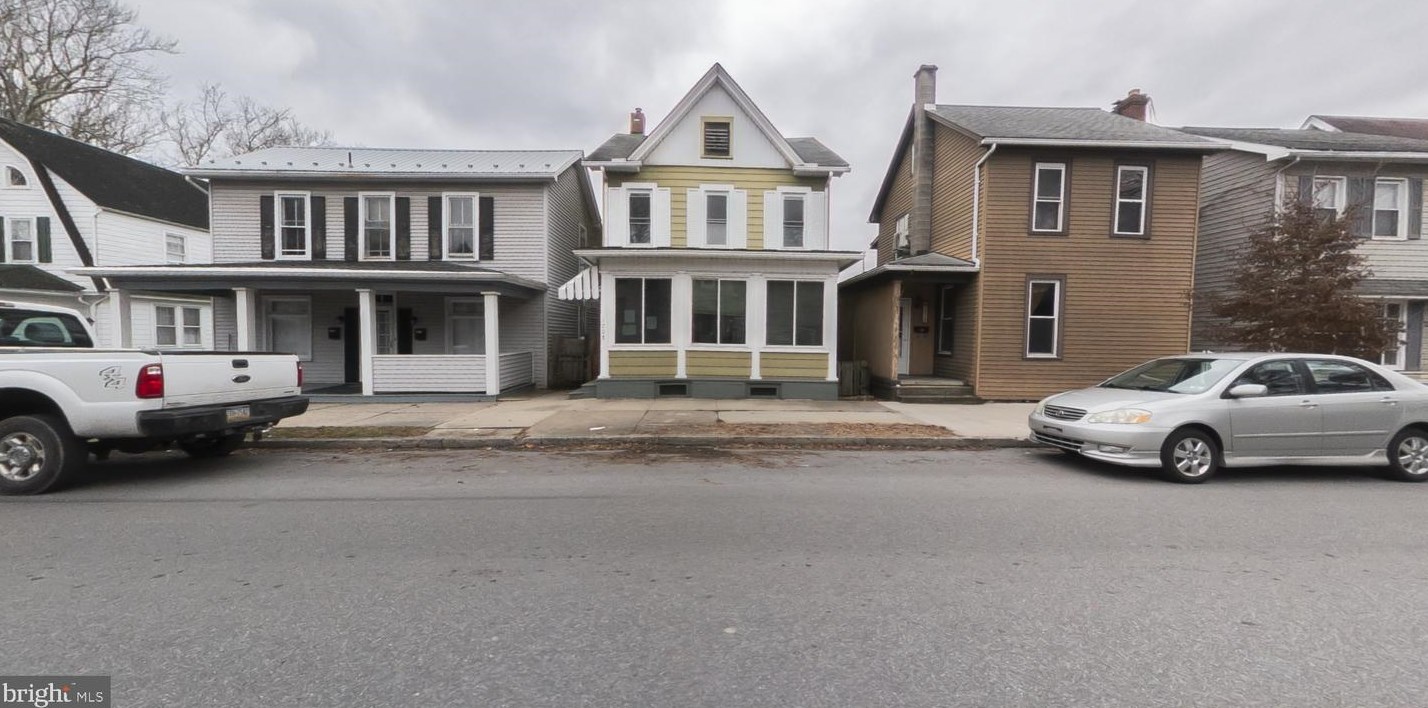 1208 Moore St, Huntingdon, PA 16652
