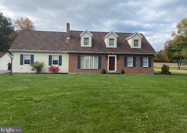 34 Blind Ln, East Salem, PA 17059-8552