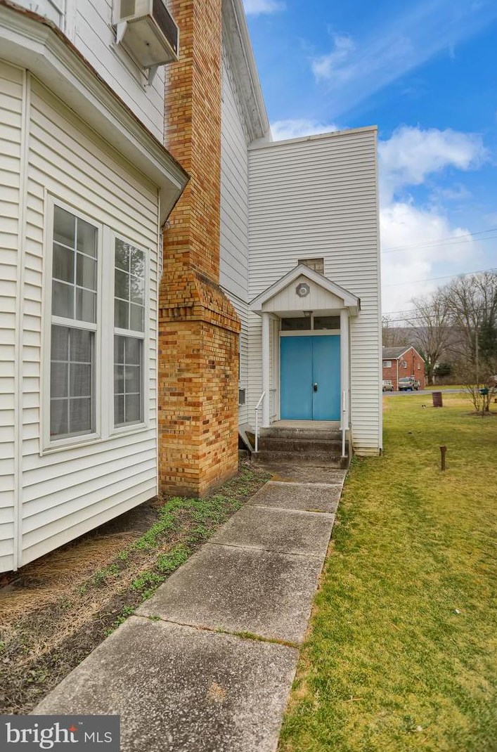 610 W Main St, Maze, PA 17094