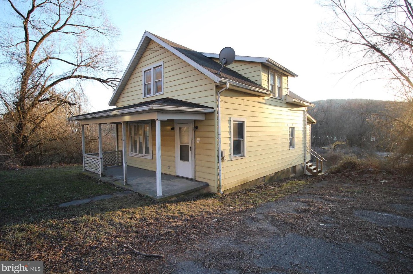 2456 William Penn Hwy, East Salem, PA 17059-7822