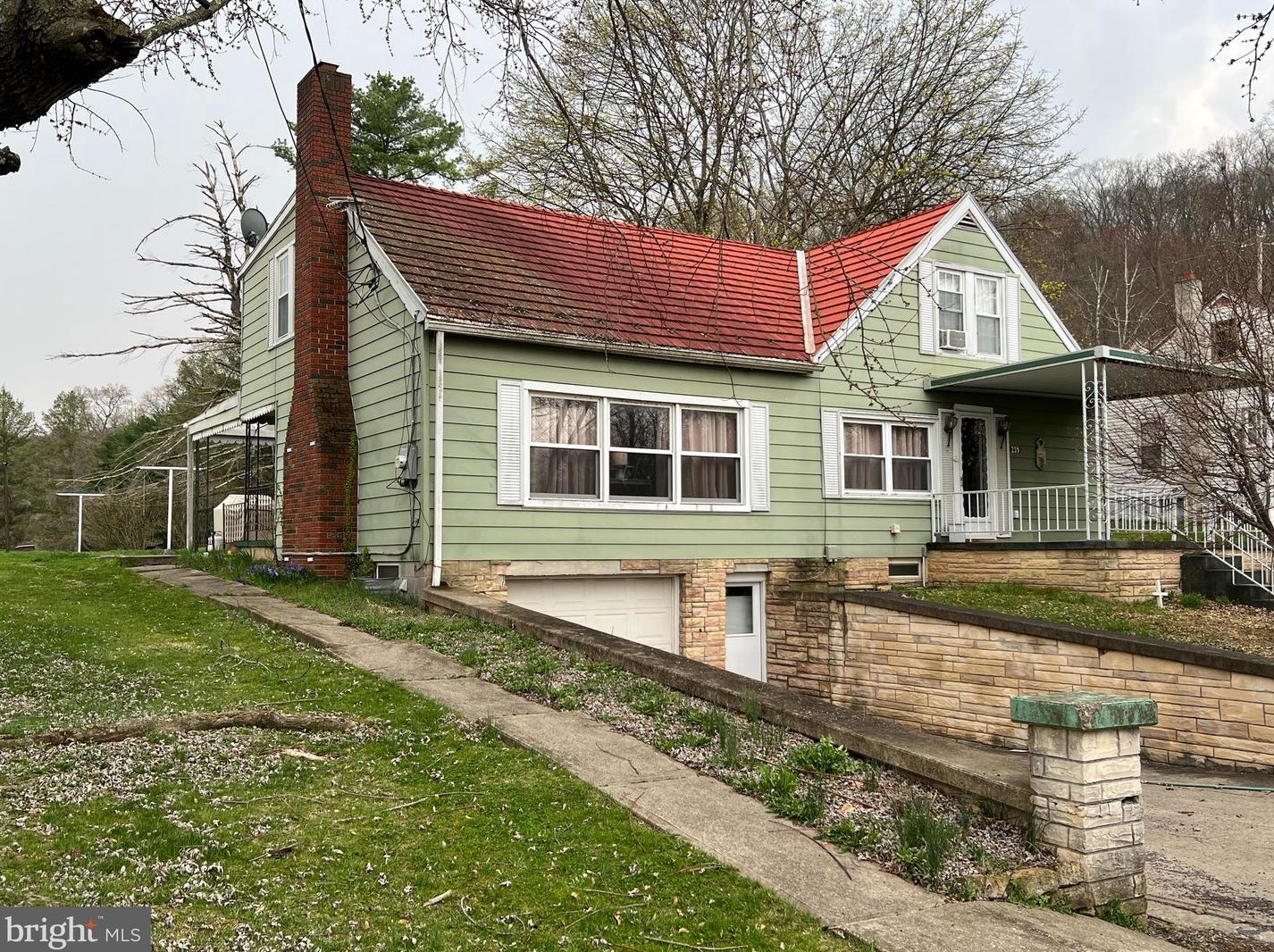 239 Dolan Heights Rd, East Salem, PA 17059-8564