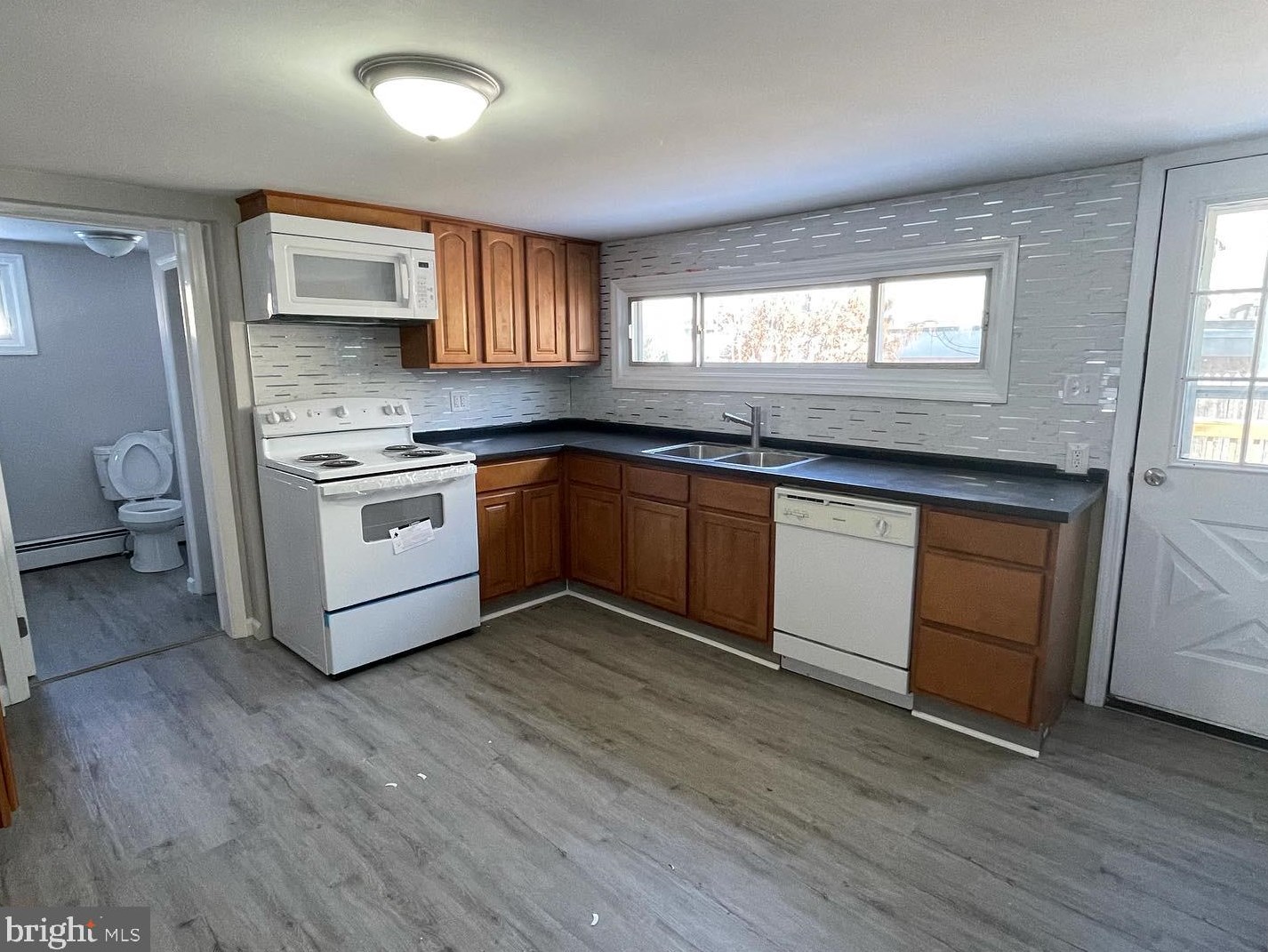 142 Front St, Marietta PA 17547-1504 exterior