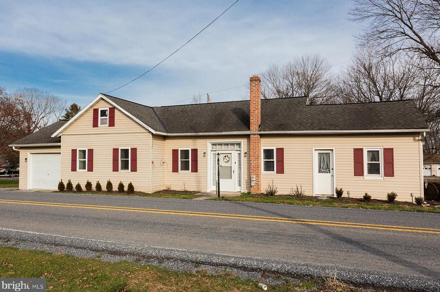481 Frogtown Rd, Pequea, PA 17565-9104