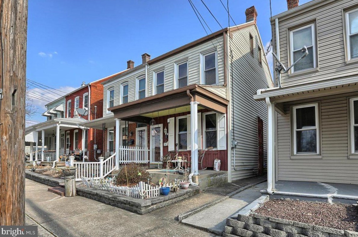 622 S 12th St, Kinderhook, PA 17512