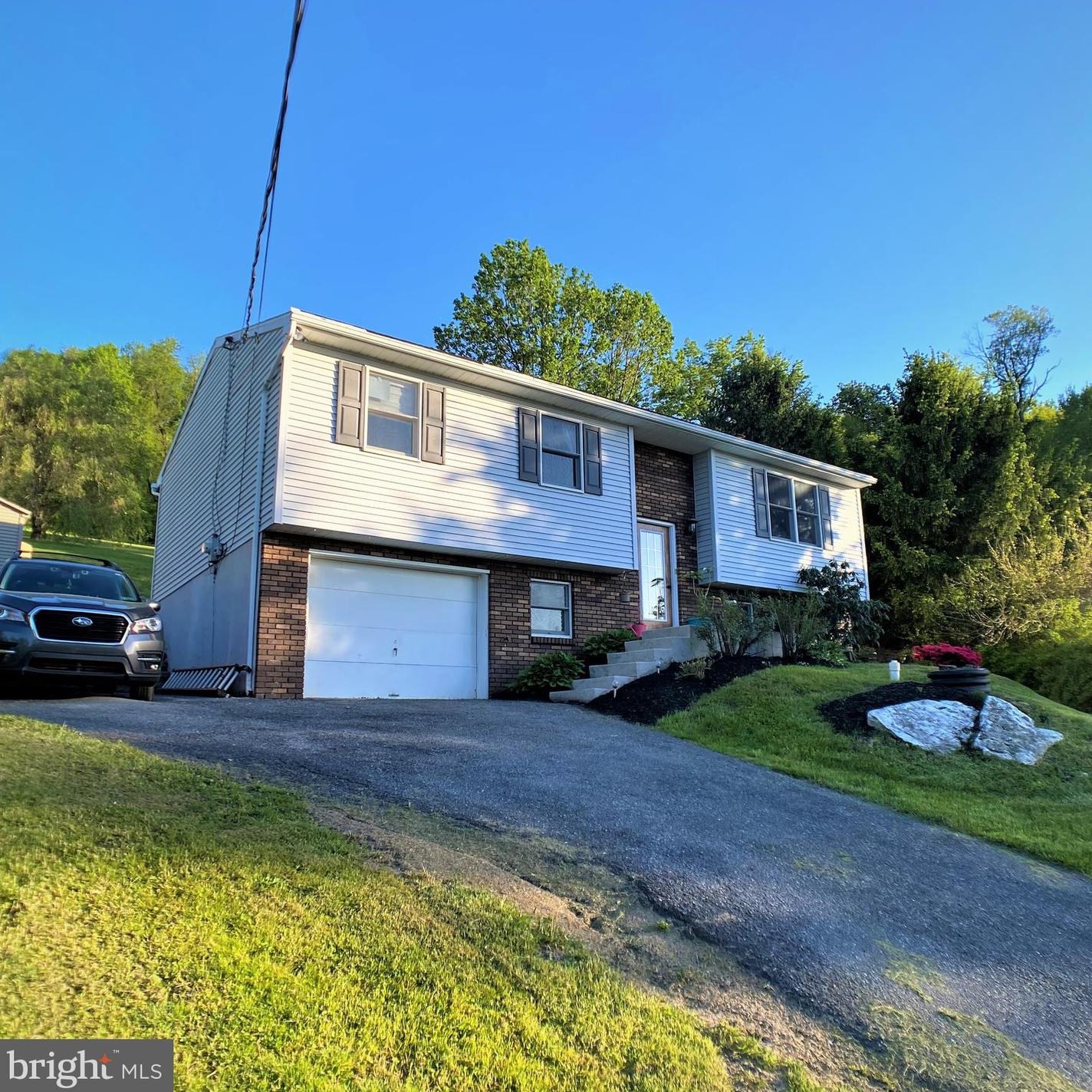 254 Mount Hope School Rd, Willow, PA 17584-9754