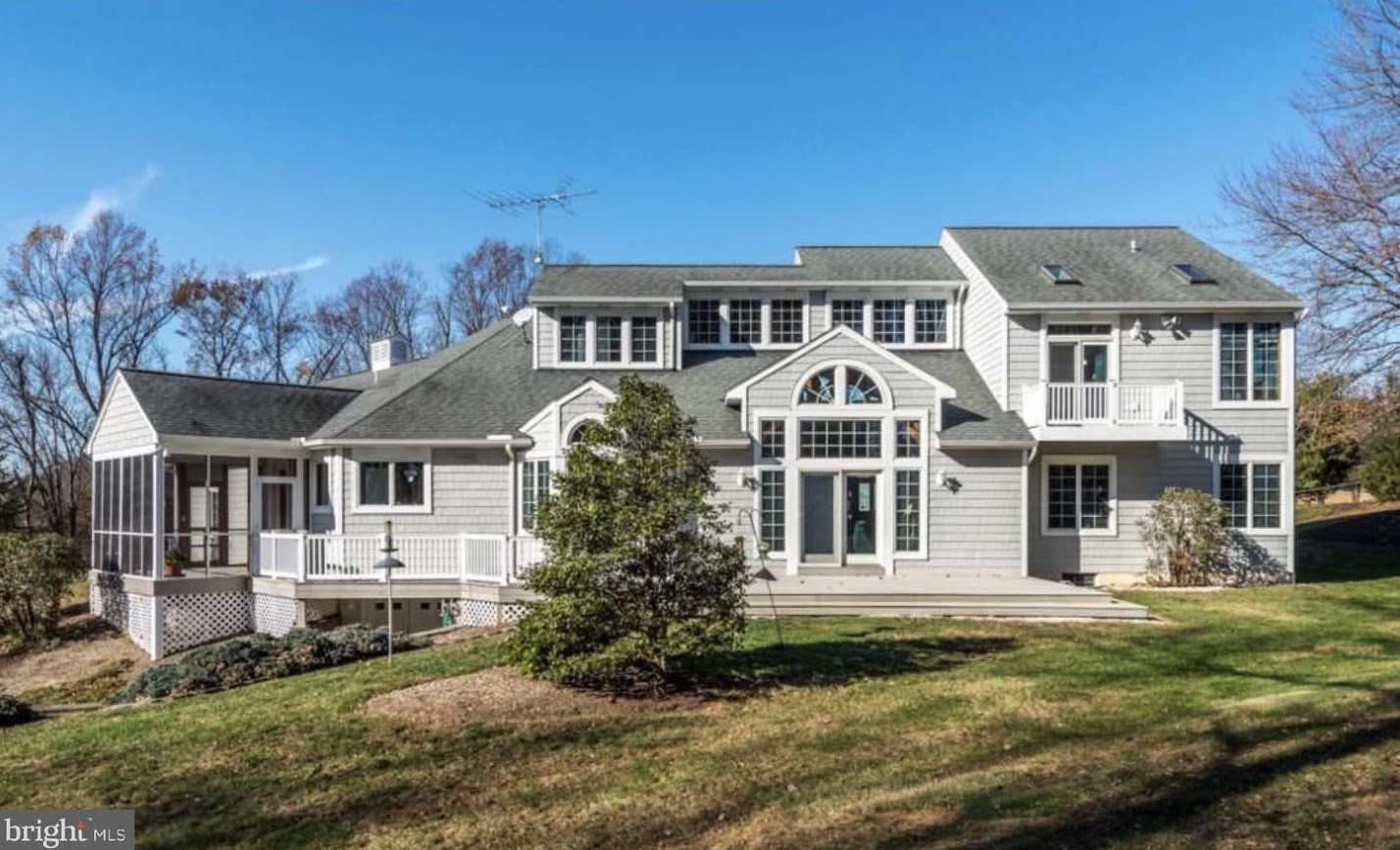 131 Cardinal Dr, Buck, PA 17566