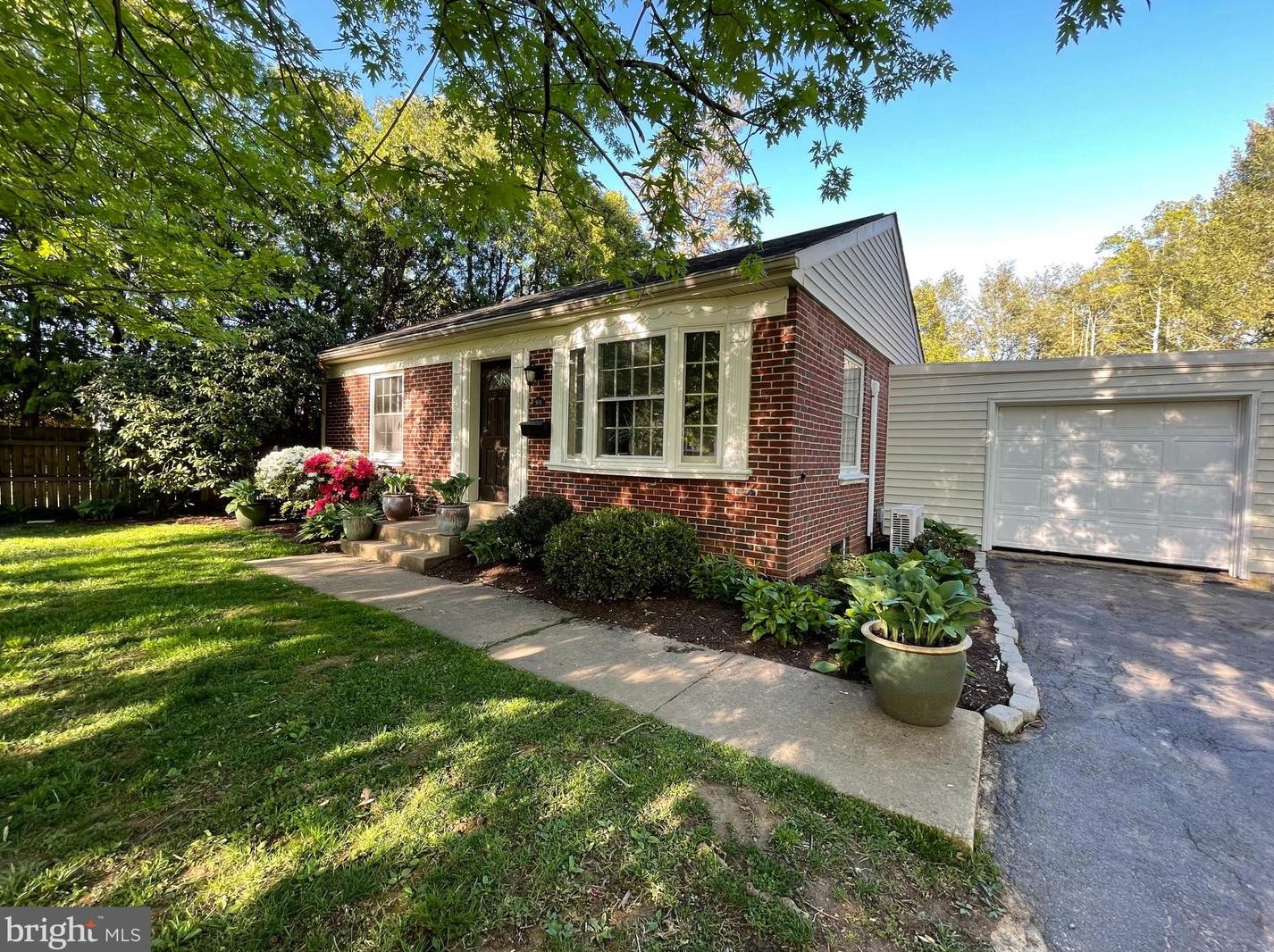 5975 Leebel Rd, East Petersburg PA  17520-1512 exterior