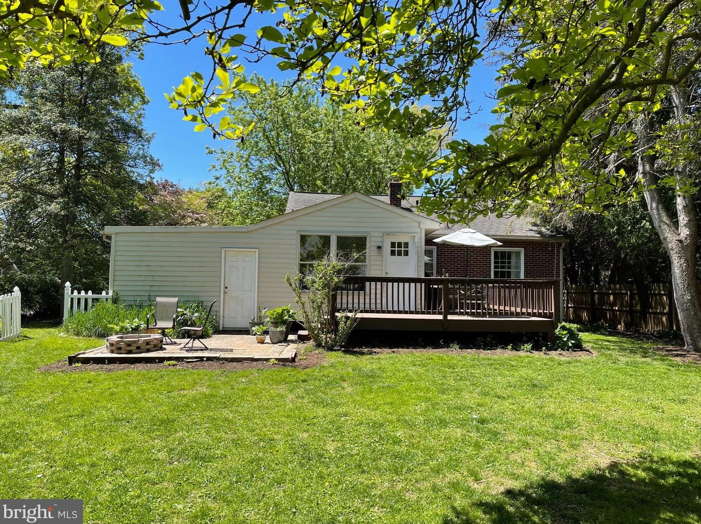 5975 Leebel Rd, East Petersburg PA  17520-1512 exterior