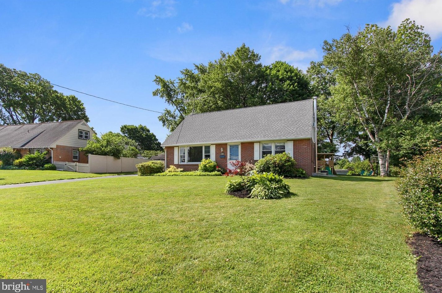 6312 Miriam Cir, East Petersburg, PA 17520