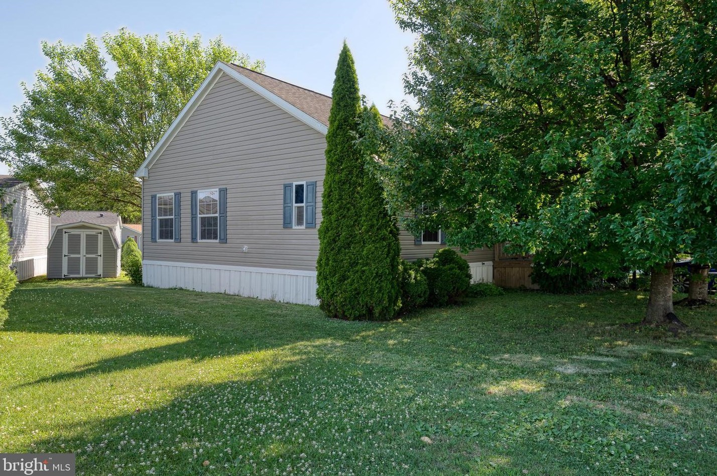 105 Greenbriar Cir, Lancaster, PA 17603
