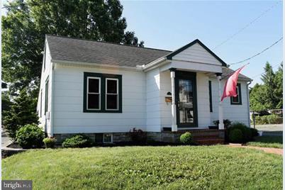 123 E Logan Avenue - Photo 1