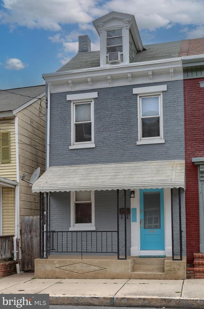 521 Union St, Kinderhook, PA 17512-2209