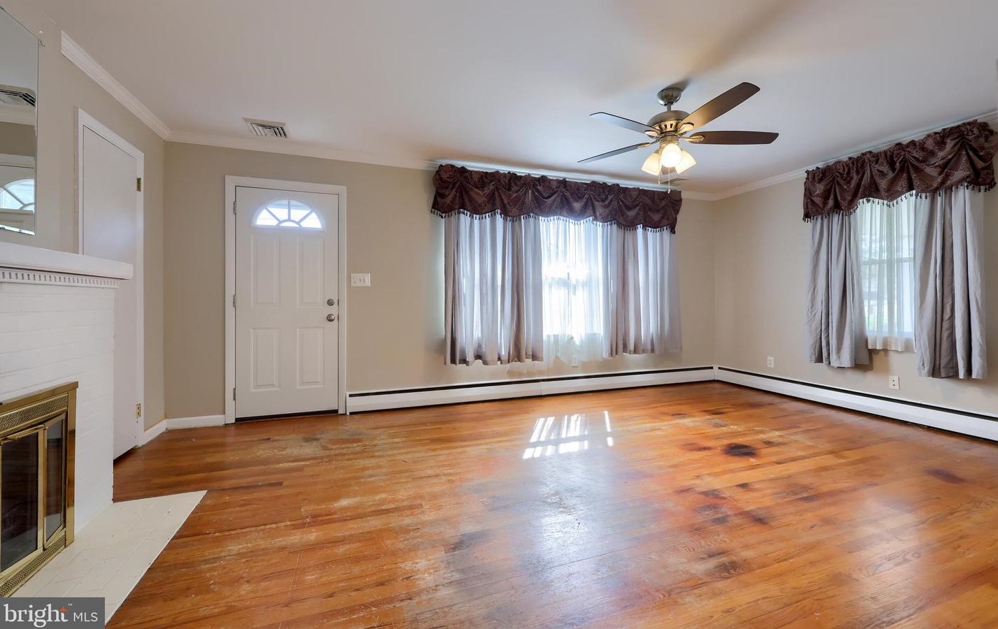 102 End Ave, Akron, PA 17501-1610