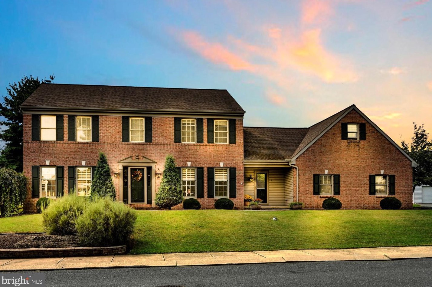 86 Brookfield Dr, Ephrata, PA 17522