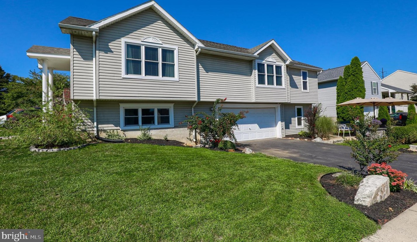 103 Ashley Dr, Marietta PA  17547-9217 exterior