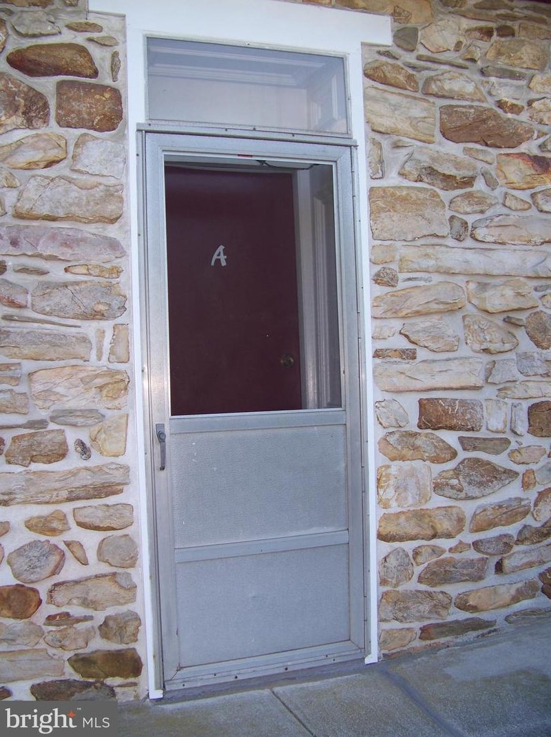 831 Pequea Ave #apartment A, Gap, PA 17527