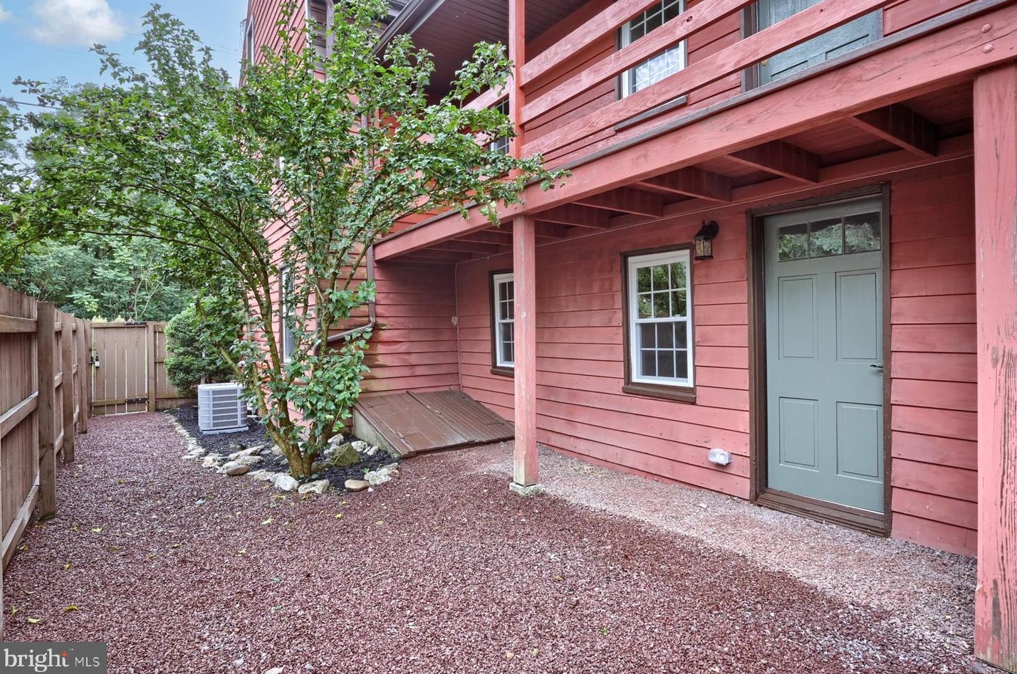 214 Front St, Marietta PA  17547-1504 exterior