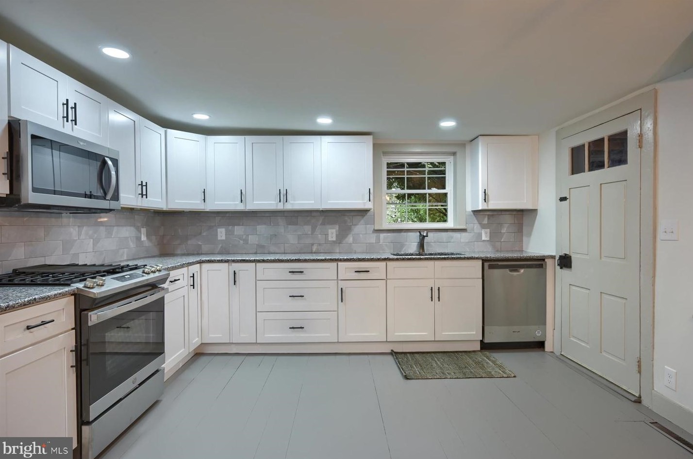 214 Front St, Marietta PA  17547-1504 exterior