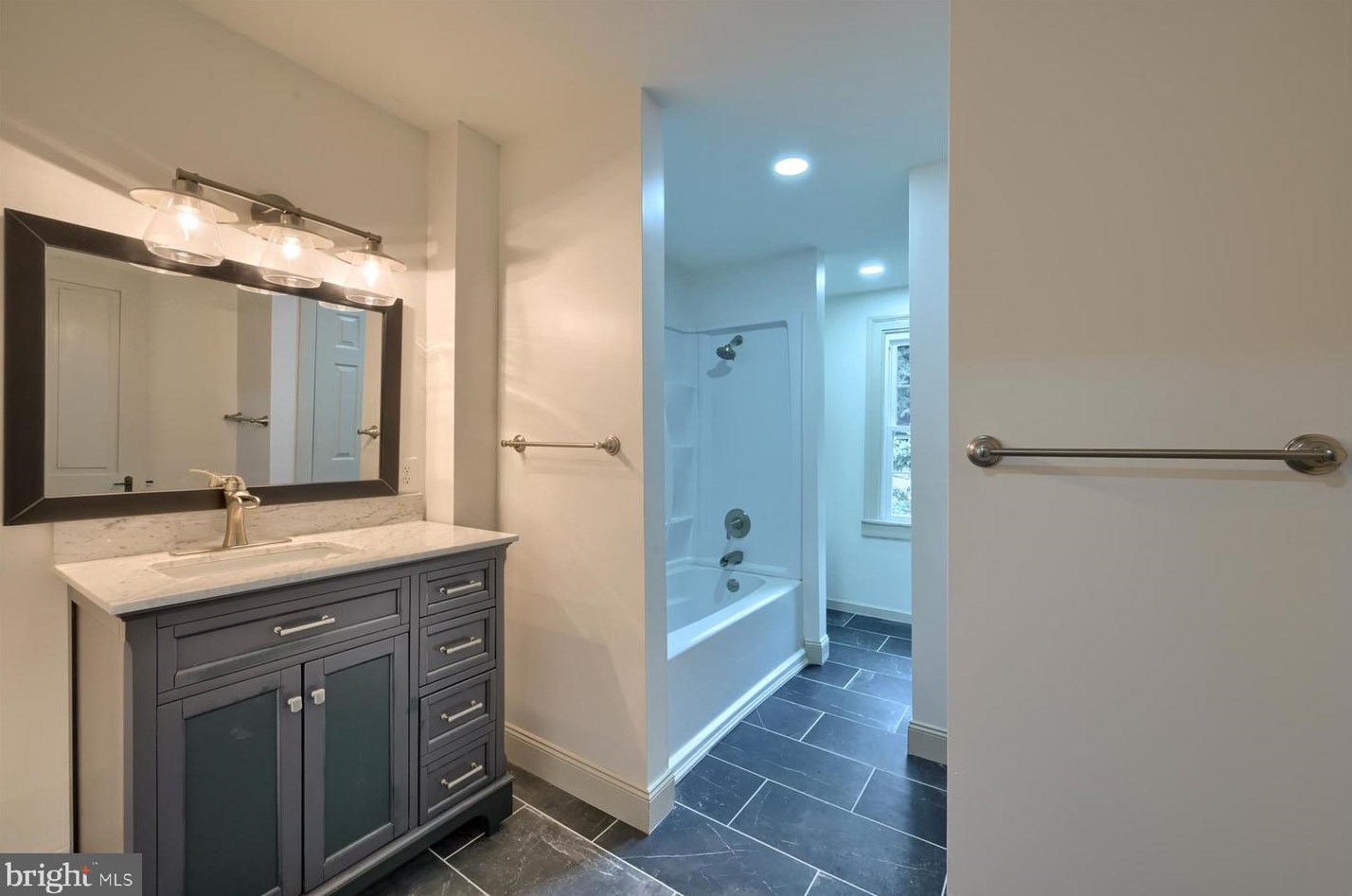 214 Front St, Marietta PA  17547-1504 exterior