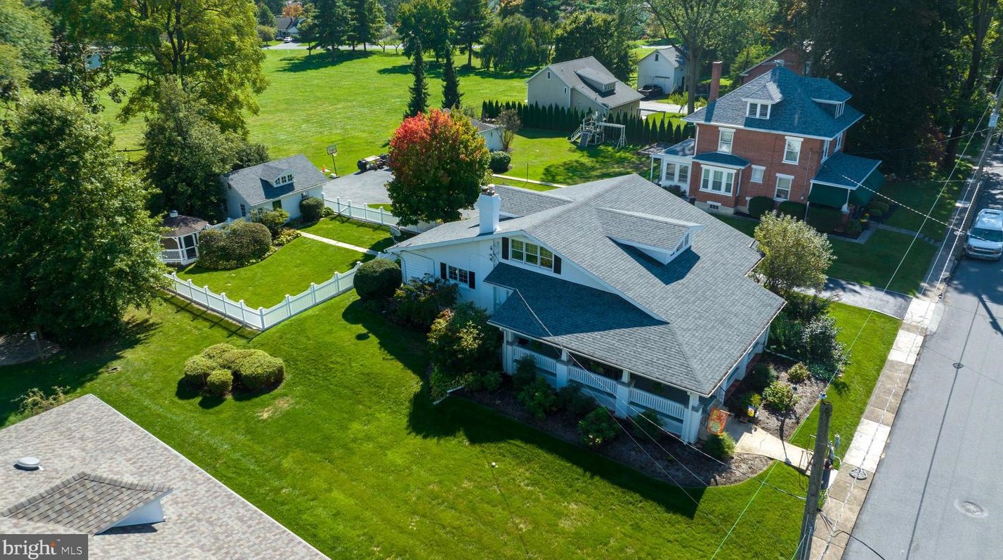 145 Cooper Ave, Landisville, PA 17538-1203
