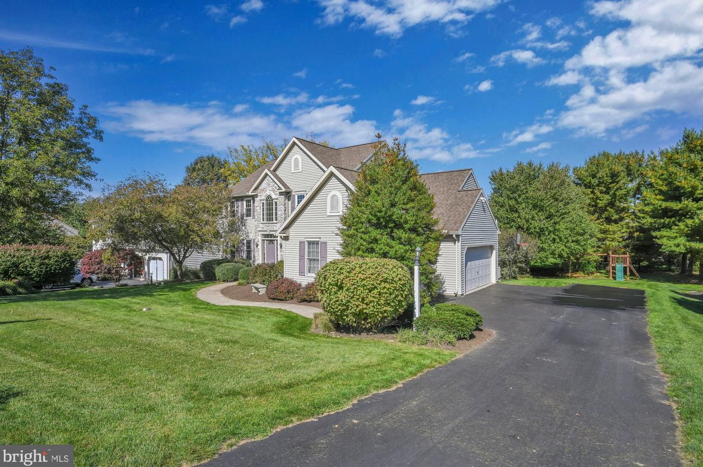 7 Greenbrier Ln, Willow, PA 17584-9627