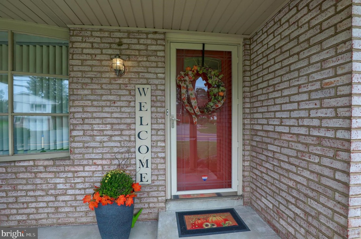 106 Penn Grant Rd, Willow, PA 17584-9427