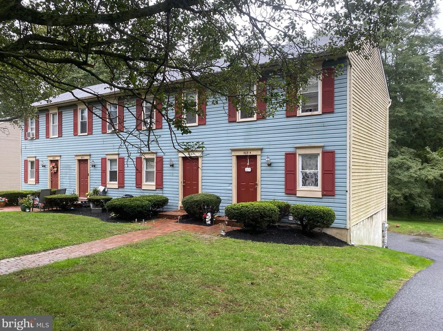 1613 Chadwick Cir, Lancaster, PA 17603-9384