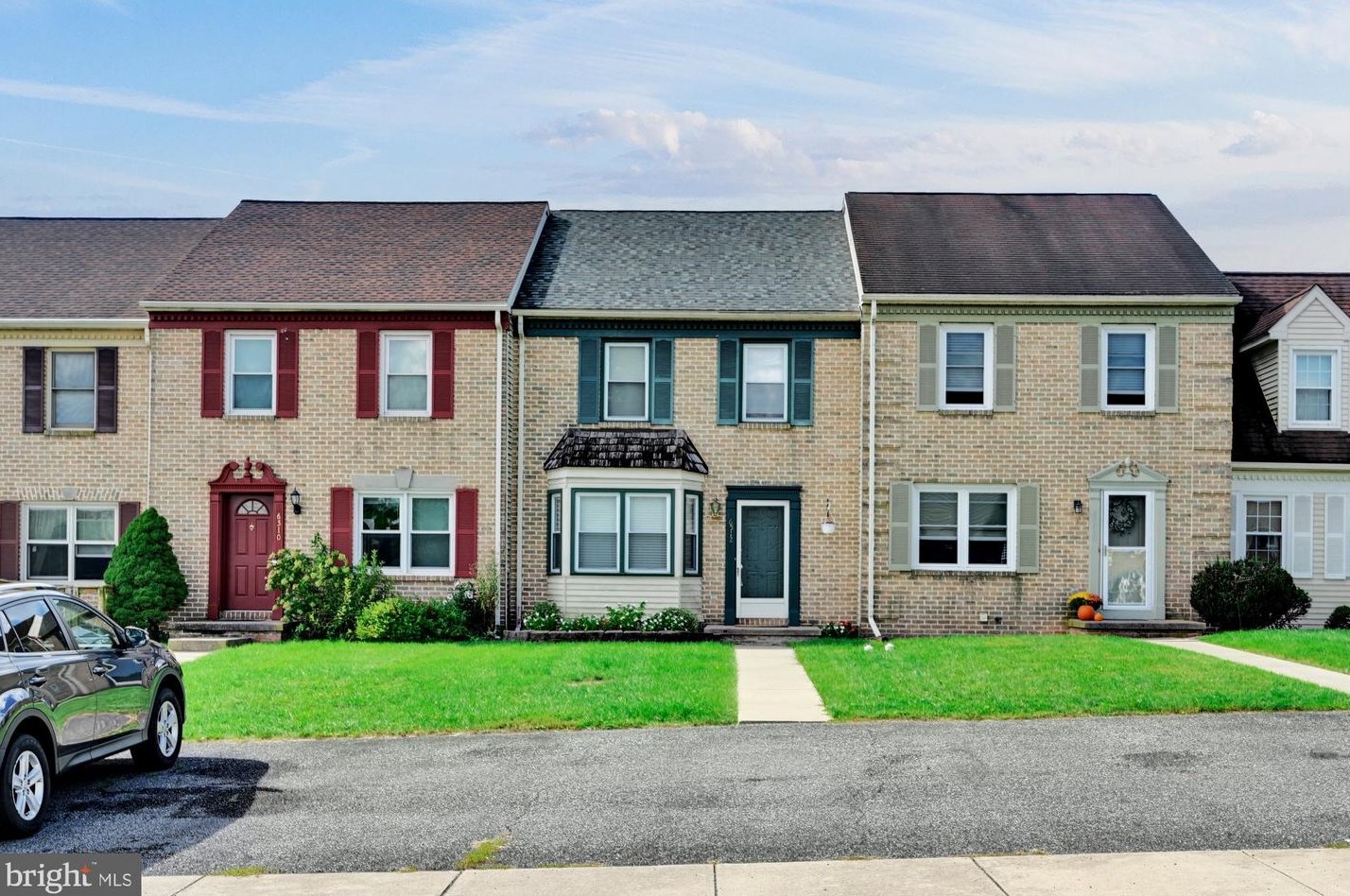 6512 Hollow Dr, East Petersburg, PA 17520-1000