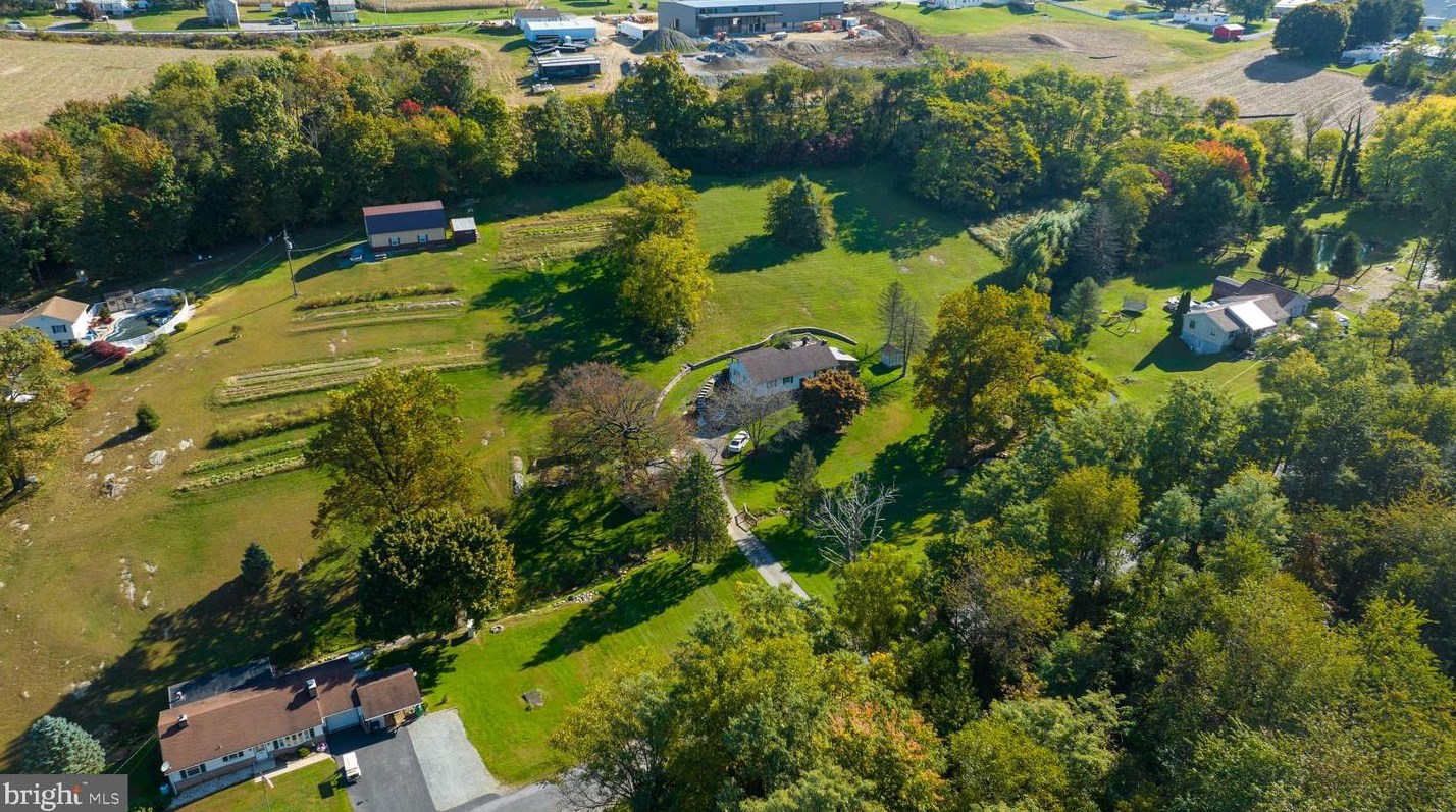 533 Snyder Hollow Rd, Smithville, PA 17560