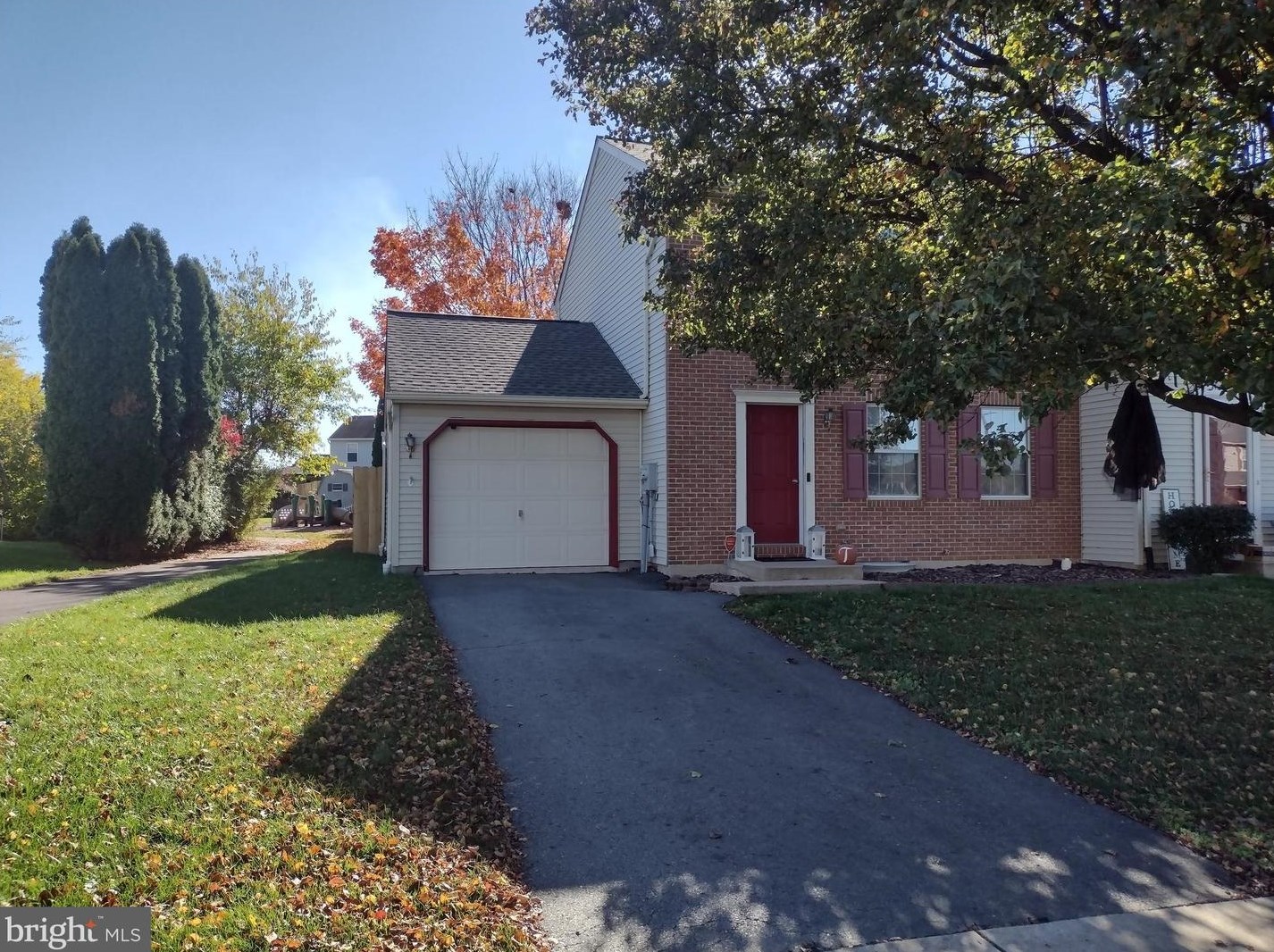 68 Chelmsford Dr, Marietta, PA 17547-9747