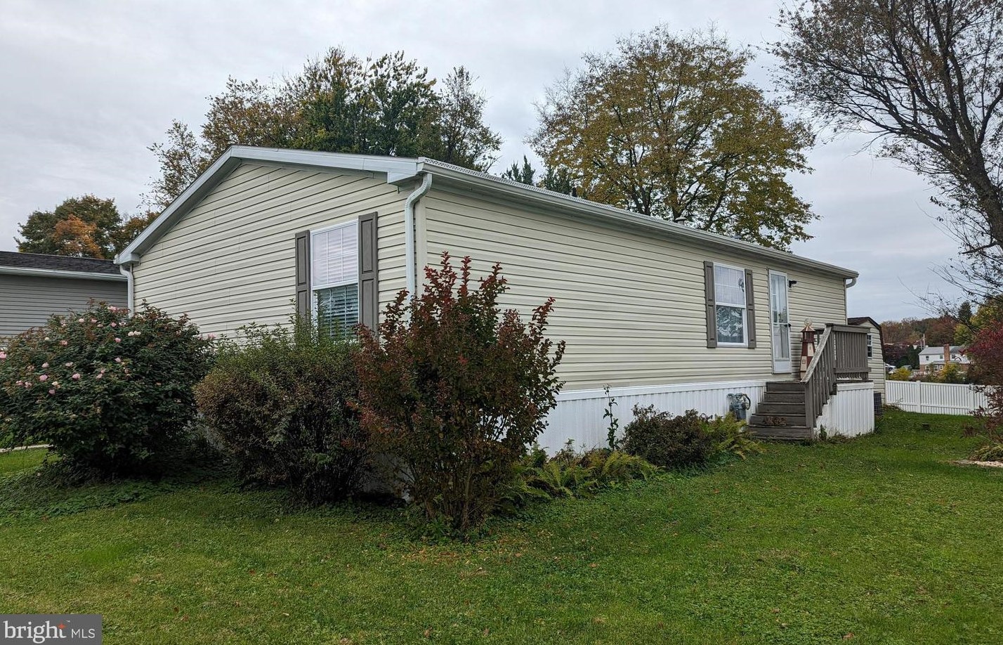 206 Greyfield Dr, Lancaster, PA 17603