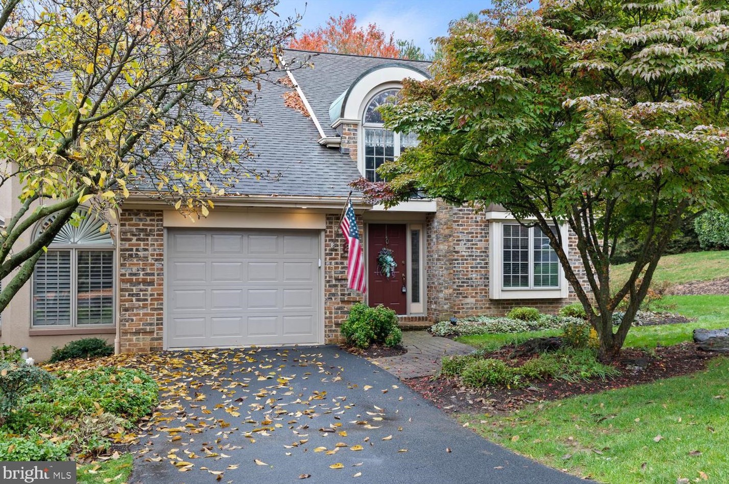 237 Willow Valley Dr, Lancaster, PA 17602
