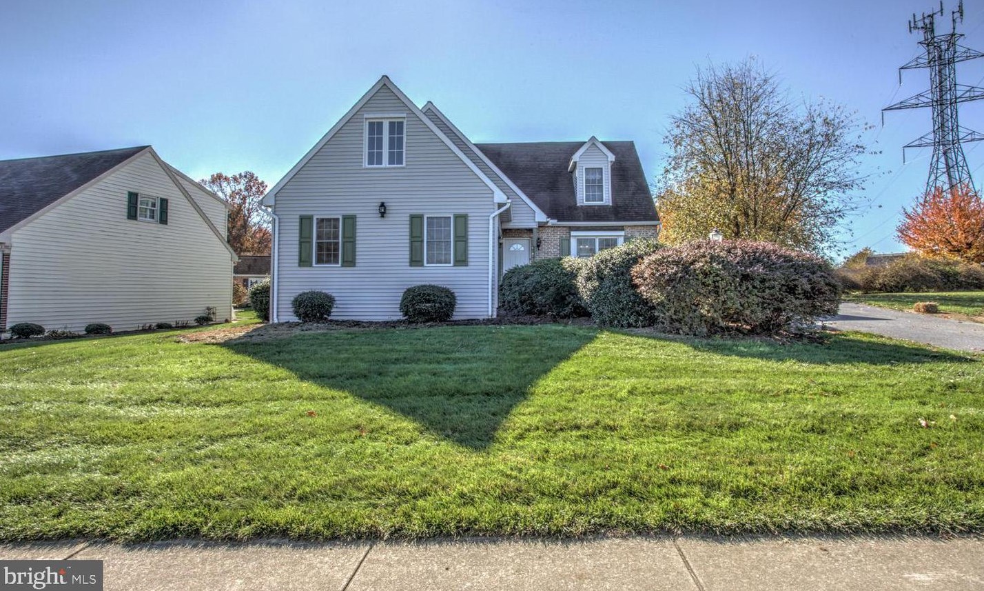 84 Locust Ln, Willow, PA 17584-9500